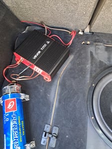 SucceBuy Monoblock-Autoverstärker 2000 W RMS MAX 1/2/4 Ohm, 1-Kanal-Audioverstärker der Klasse D mit Fernbedienung für Subwoofer-Pegel, Tiefpassfilter und Bassanpassung Kunden-Foto 1