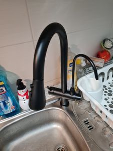 Wasserhahn Küche Wandmontage Schwarz,180° drehbar Silikon in Lebensmittelqualität Wand Küchenarmatur 342 mm, Wandarmatur Flexibel Ausziehbarer, Spültischarmatur für Küche Messing Kunden-Foto 2