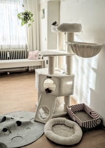 FEANDREA Kratzbaum 186 cm, Katzenbaum für große katzen, 13 dicken Säulen (11 cm d), stabil, Kippschutz, Tintenschwarz Kunden-Foto 44