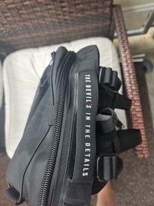 Zaino Diablo Zaino da scuola Zaino da escursionismo per laptop Cerniera impermeabile con chiusura a combinazione Porta di ricarica USB Numerose tasche Multifunzionale, Colore: nero Foto del cliente 3