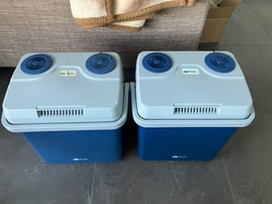 tillvex Koelbox, elektrisch, 32 liter, mini-koelkast 230 V en 12 V, voor auto, camping, koelt en verwarmt, met eco-modus (blauw) Klantenfoto 1