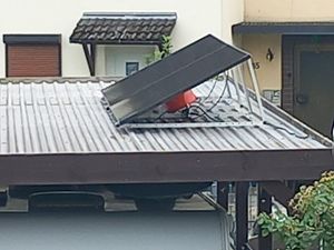 Support 4x pour panneaux photovoltaïques, 114 cm, système de fixation pour panneaux solaires, idéal pour les installations sur balcon et toitures plates, avec réglage d'inclinaison de 0° à 90° Photo du client 3