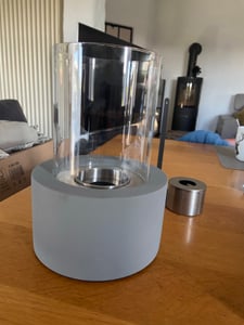 Firell® Tischkamin VERVE aus schwarzem Beton – Bioethanol Kamin Indoor & Outdoor – Extra lang Brenndauer – Ethanol Tischfeuer für Innen & Außen Kunden-Foto 1