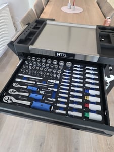 Werkstattwagen inkl. Werkzeug - Black Edition - 252 Teile + Seitenfach Kunden-Foto 2