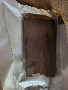 Melkchocolade Ülker | Met pistache-kadayıf vulling | Knapperige vulling met een subtiele noot van noten | 93 g Klantenfoto 1
