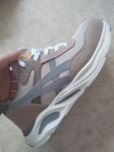 Arbeitsschuhe Stahlkappenschuhe Herren Leichtgewichtige Sicherheitsschuhe Atmungsaktive Anti-Rutsch Arbeitsschuhe Kunden-Foto 7