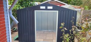HATTORO P100 XL Metall Gerätehaus Geräteschuppen Schuppen Gartenhaus Pultdach Anthrazit / GRAU Kunden-Foto 17