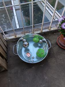 Miniteich mit Schwimmfrosch und Zinkwanne Kunden-Foto 1