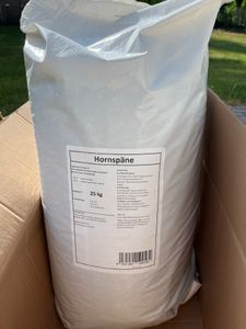 Hack Universaldünger Horngrieß rein organischer Stickstoffdünger 2 kg Kunden-Foto 1