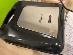 Lehmann Waffeleisen für Nüsse | Elektrischer Nussbäcker, Erdnüsse, Haselnüsse | 24 Hälften | max. 1400 W Kunden-Foto 6