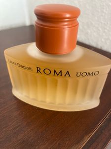 Laura Biagiotti Roma Uomo, Männer, 40 ml, Nicht nachfüllbare Flasche, Basilikum, Grapefruit, Lorbeer, Mandarine, Geranium, Bernstein, Zedernholz, Massoia, Moschus, Sandelholz, Vanille Kunden-Foto 1