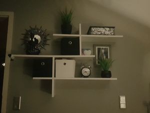 DECORTIE Leo Nowoczesna pływająca półka dębowa 123 x 22 x 81 cm Zdjęcie produktu od klienta nr 1