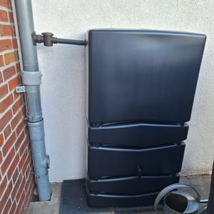 Regentonne eckig NEPTUN 350 Liter anthrazit inkl. Hahn Kunden-Foto 3