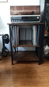 KOMFOTTEU Plattenspielerständer mit Rollen, Seitentisch Plattenspieler aus Metall, Beistelltisch mit offener Ablage, Plattenregal 52 x 45 x 75 cm Kunden-Foto 2