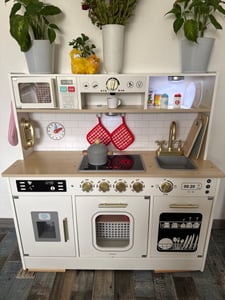 XXL Kinder-Holzküche mit LED-Beleuchtung, Backofen, Kühlschrank und Zubehör, ab 3 Jahre Kunden-Foto 8