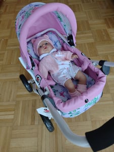 Bayer Chic 2000 Puppenwagen Smarty | Kompakter Kinderwagen mit Tragetasche & Verdeck | Für Kleinkinder ab 2 Jahren geeignet, Flowers rosa Kunden-Foto 2