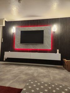 Sala PLATAN Mobile TV Mobile TV basso 280 cm (2x140) in bianco Appeso o in piedi lucido Foto del cliente 3