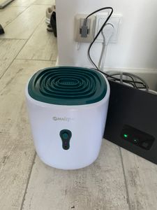 MalTec Luftentfeuchter DH-800 | 800ml Tank | Tragbarer Lufttrockner | gegen Feuchtigkeit Schmutz & Schimmel | für Schlafzimmer Badezimmer Keller Schrank Büro Garage Kunden-Foto 1