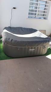 AREBOS vírivka, nafukovacia, 6 osôb, Ø 208 cm, 1000L, LED, 130 trysiek, kryt Fotografia od zákazníka č. 5