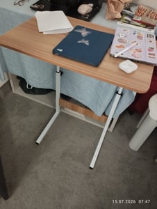 Verstellbarer, tragbarer Arbeitstisch aus Holz mit Rollen, höhenverstellbar bis 90 cm, vielseitig einsetzbar - EVOSTUL Kunden-Foto 6