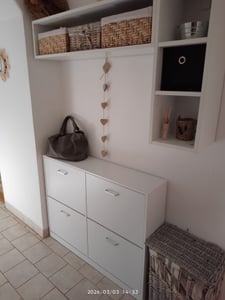 VASAGLE Schuhschrank 4 Klappen, Schuhkipper, Schuhregal, Schuhaufbewahrung, Trennwand verstellbar, für 16-28 Paar Schuhe, Flur, 24 x 105,5 x 82,7 cm Kunden-Foto 1