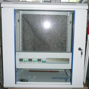 Extralink Netzwerkschrank 19 Zoll 12HE 600x450 Wandmontage Grau Kunden-Foto 2