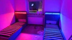 Flieks Polsterbett 180x200cm mit USB, Jugendbett Doppelbett mit Lattenrost und Stauraum, Stauraumbett mit LED, Leinen, Grau Kunden-Foto 19