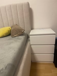 Noční stolek VASAGLE, sada 2 kusů, boční stolek, 3 zásuvky, zkosené hrany, 2 zásuvky, 2 porty USB Fotografie od zákazníka č. 2