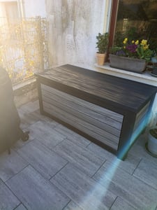 Keter Gartenbox "Northwood" 623L - Anthrazit - 155x72x70 cm - Deckel bis 270 kg belastbar - abschließbar Kunden-Foto 5