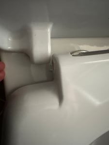 Sedile WC Ramm compatibile con Roca Debba, realizzato in duroplast antibatterico, con cerniera in metallo Foto del cliente 1