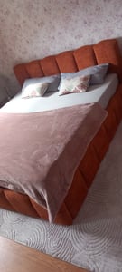 MOTIVENA Nunu Bubble Polsterbett 120x200 mit Bettkasten, Holz Lattenrost, Bubble Bett 120x200 Beige Samt (Amor 04) Kunden-Foto 2