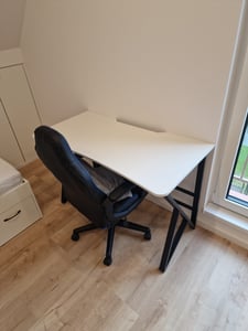 BÍLÝ Herní Počítačový Stůl Moderní Pro Hráče Loft Velký 120 Cm Fotografie od zákazníka č. 1