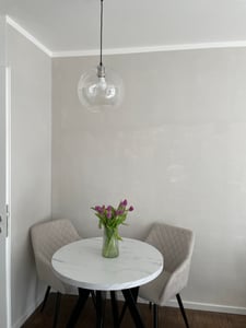 AlpiMeble Table a Manger Extensible - Table Ronde Extensible - Table de Salle à Manger Moderne - Plateau Stratifié 36 mm - Pieds Solides- 90 cm - Lefkas - Collection Ovo Photo du client 1