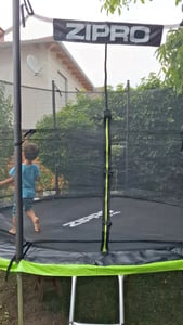 ZIPRO Trampolin Jump Pro Out | 8FT Ø 252 cm | Gartentrampolin Kindertrampolin Komplett-Set inkl. Außennetz, Leiter & Randabdeckung, Outdoor, Grün Kunden-Foto 2
