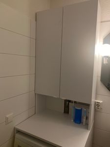 PLATAN ROOM Skrinka na práčku 210 cm vysoká Kúpeľňová skrinka s 3 policami Nadstavbová skrinka na práčku a sušičku bielizne Biela Fotografia od zákazníka č. 1