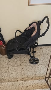 Kočík Kinderkraft MITZY - Nosnosť do 27 kg - Sedadlo XL - Tlmenie nárazov - Skladací - 5-bodové bezpečnostné pásy - Strieška UPF50+ - Vrátane príslušenstva - Zelený Fotografia od zákazníka č. 1