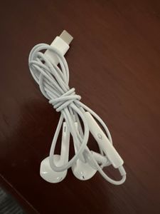 Écouteurs intra-auriculaires USB-C pour Apple iPhone 16 15 PRO MAX Plus iPad Casque microphone filaire Photo du client 2
