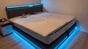 Flieks Polsterbett 140x200cm mit Ladefunktion (USB&Typ-c), Jugendbett Doppelbett Stauraumbett mit LED, Hydraulisches Boxspringbett, PU, Weiß Kunden-Foto 4