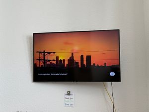 TV-Wandhalterung Wandhalter LCD LED VESA 32 - 55 zoll Fernseher Neigbar Schwenkbar TV Fernsehhalterung bis 400x400 Universal Schwarz Retoo Kunden-Foto 3