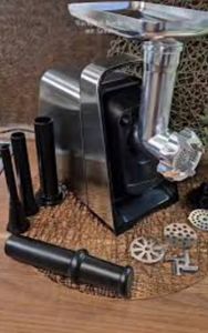 AOBOSI Fleischwolf 3000W, 3 in 1 Fleischwolf Elektrischer mit 3 Edelstahl-Schleifplatten, Kubbe & Wurstfüllrohren Kunden-Foto 2