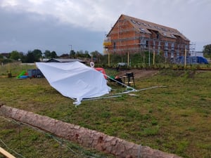 LZQ 3x3m Garten Partyzelt Pavillon Gartenzelt Festzelt UV-Schutz Gartenpavillon Bierzelt mit 4 Abnehmbaren Seitenwänden für Garten Party Hochzeit, Grau Kunden-Foto 4