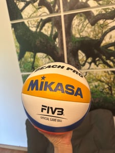 MIKASA BV550C, 10-panel ball, Modrá, Biela, Žltá, Kompozitný, Nylon, Vonkajší, 66 - 68 cm, FIVB Fotografia od zákazníka č. 1