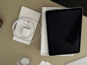 Apple iPad Air, 33 cm (13"), 2732 x 2048 Pixel, 128 GB, 8 GB, iPadOS 18, Grau Kunden-Foto 4