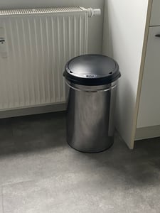 Homcom HOMCOM Edelstahl-Automatenmülleimer IR-Sensor Inneneimer rund 30 l 03-0026 Kunden-Foto 1