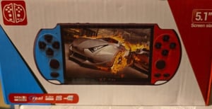 5,1-Zoll-X7 Plus-Videospielkonsole Handheld-Spieler Double Rocker 8 GB Speicher Eingebauter MP5-Gamecontroller fš¹r 1000 Spiele Kunden-Foto 1