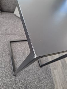 Beistelltisch C-Form, Sofatisch Kaffeetisch Couchtisch mit Metallgestell, Laptoptisch für Kaffee und Laptop, Schwarz, 33 x 40 x 60 cm Kunden-Foto 1