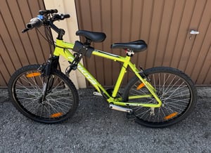 Kinderfahrradsitz vorne mit Pedalen – Sicher & Komfortabel für Kinder (2–5 Jahre bis 22 kg) | Einfache Montage am Rahmen Kunden-Foto 1