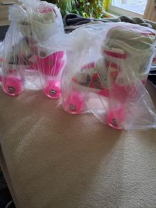 TOMSHOO Kinder-Rollschuhe, LED-Rollschuhe, 4-fach verstellbar, Unisex, pink (Größe S) Kunden-Foto 1