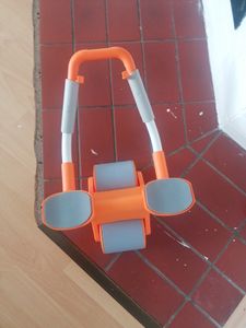 Automatisches Rebound Bauchroller, Abdominalmuskel-Übungsroller für Bauchmuskeltraining - COREFIT Kunden-Foto 1
