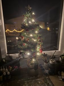40cm Mini Weihnachtsbaum mit 20 warmweiß LEDs, mit Fernbedienung, 8 Licht Modi, Tannenbaum mit Stern-Baumspitze und Deko, Batterie betrieben Kunden-Foto 1